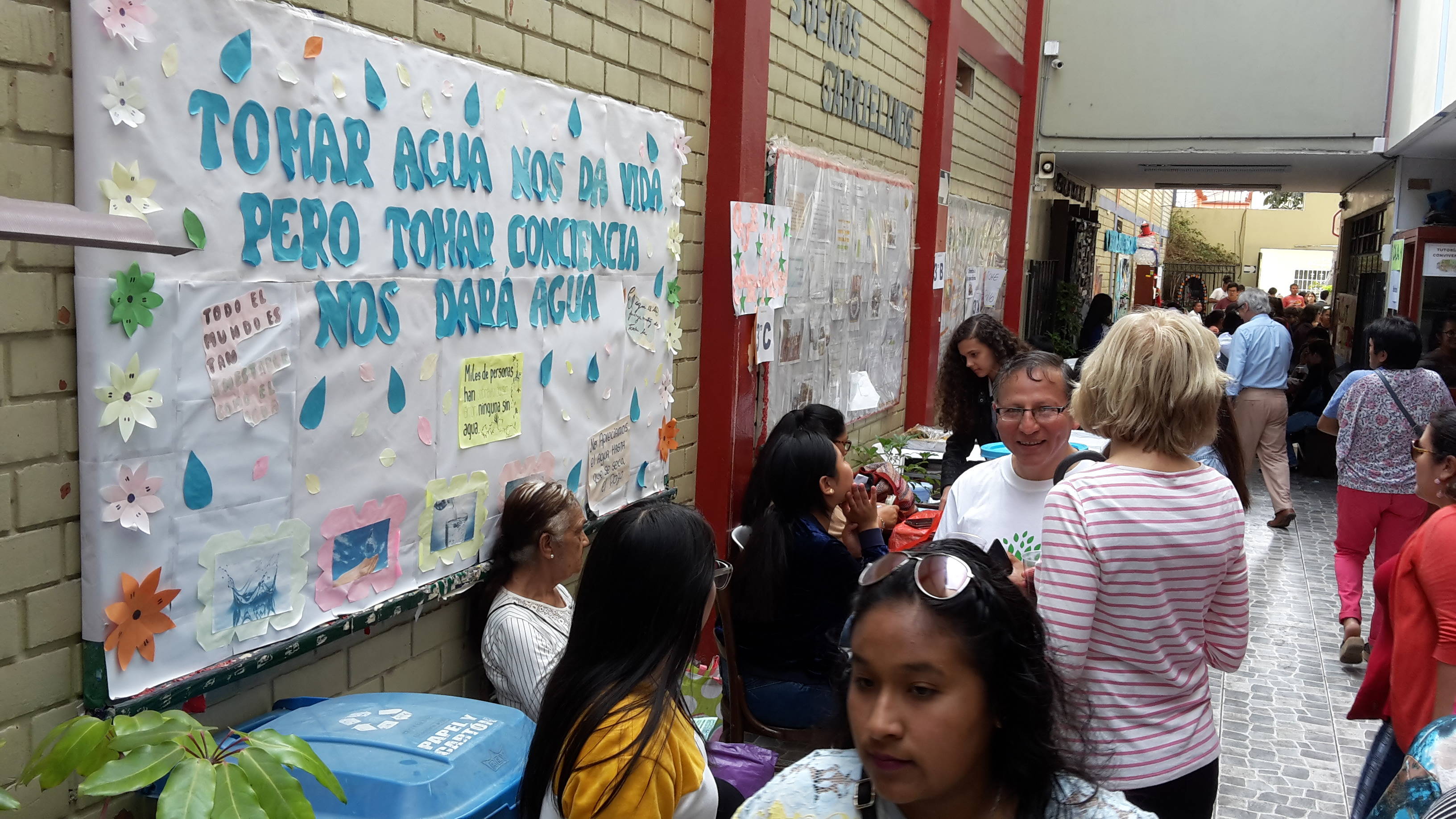 Peru02 Schulfest Lima1